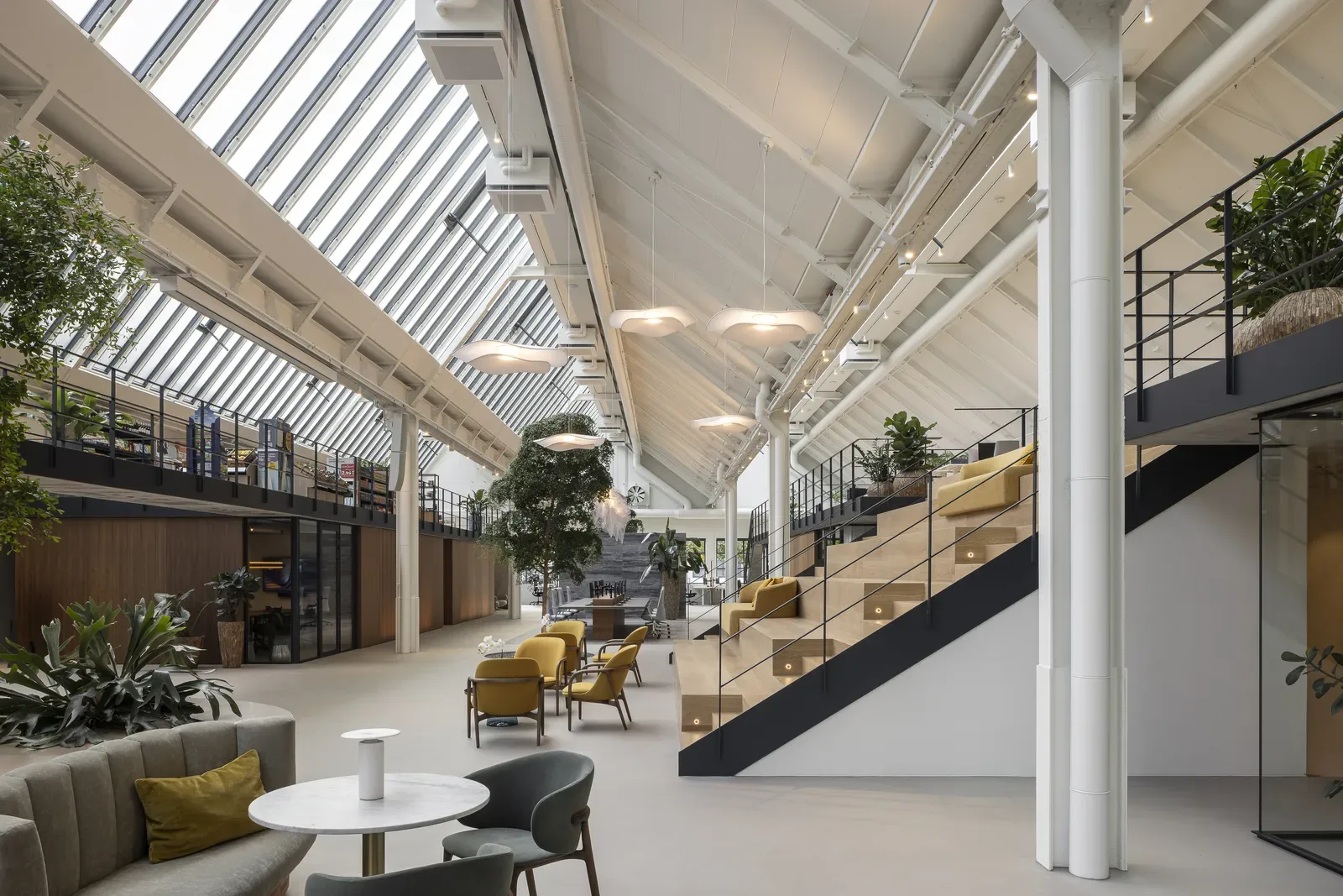 L - founders of loyalty Germany benaderde ons met een bijzondere vraag. Terwijl het hoofdkantoor in ’s-Hertogenbosch nog in ontwikkeling was, diende zich in Krefeld een tweede locatie aan. L - founders of loyalty Germany benaderde ons met een bijzondere vraag. Terwijl het hoofdkantoor in ’s-Hertogenbosch nog in ontwikkeling was, diende zich in Krefeld een tweede locatie aan.